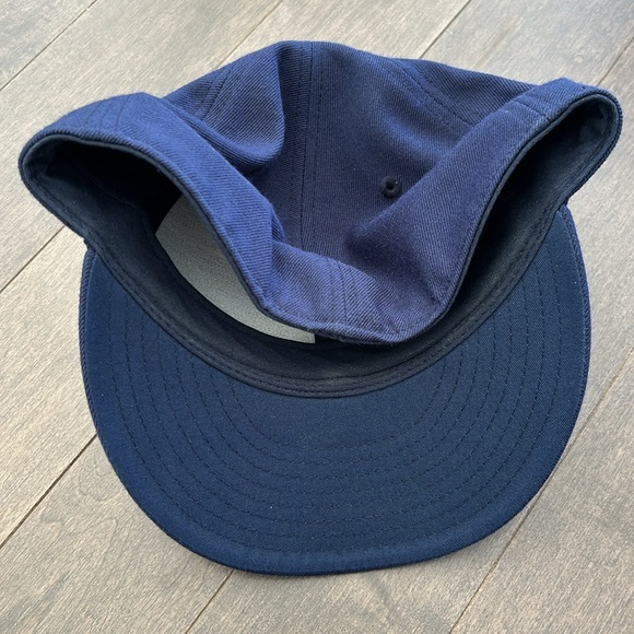 LIDS Navy Blue Acrylic Stretch Fitted Cap, Accessories Hat Classic Fit - Picture 2 of 5